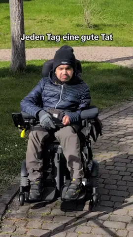 Das ist schon ein bisschen gottlos @OlliWood 😭 #spaß #humor #memestiktok #wheelchair #wheelchairlife 