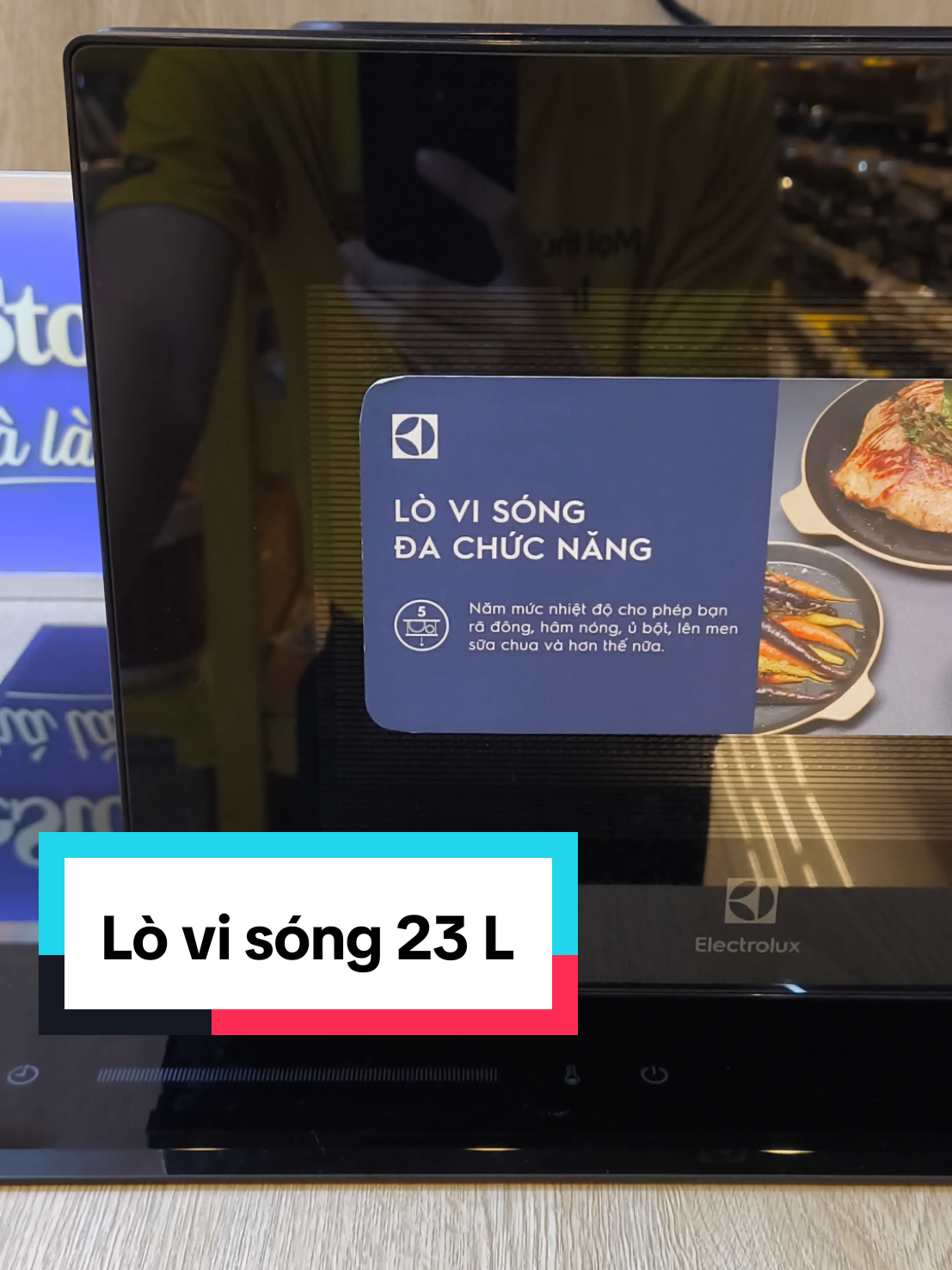 Lò vi sóng Electrolux EMM23k22B dung tích 23L. Bảo hành 2 năm. #xuhuong #dobep #lovisong#electrolux 