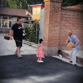 Ông luôn thương cháu vô điều kiện 🥰