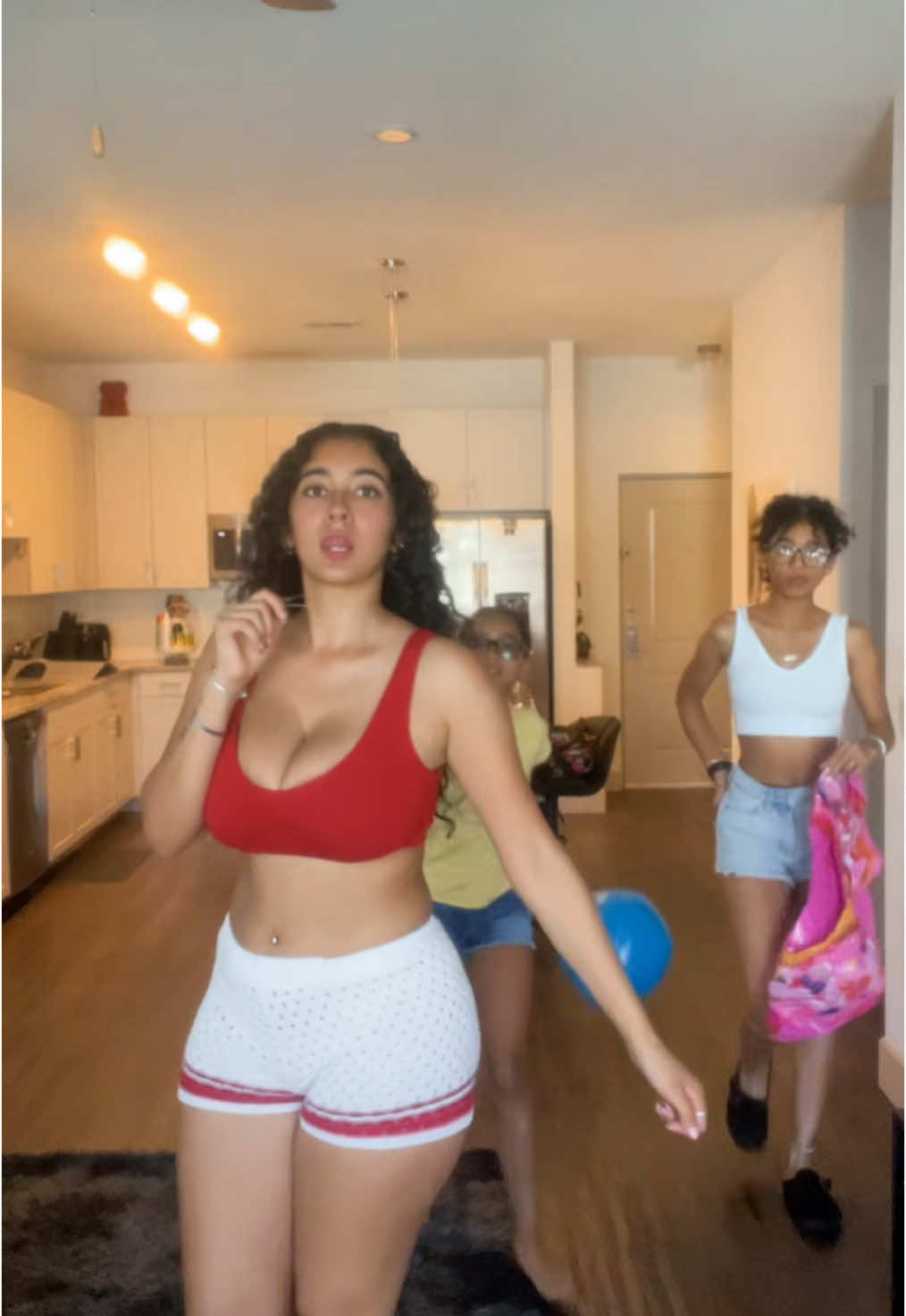Jazli ate #jalicruz04 #fypシ #viral #pool #sisters 