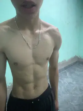 Nhìn vậy thôi chứ không bảo vệ được e đâu#2010 #ectomorfo #video #trending #cb #thaydoibanthan #demkhuya 