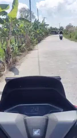 Yang penting jalan2  #pcxindonesia #hondapcx #pcxcbsredglosy2025 #pcx1602025 