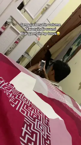 Blm nyampe 1menit megang hp langsung di sindir abis😂#fypage #fy #suamiku 