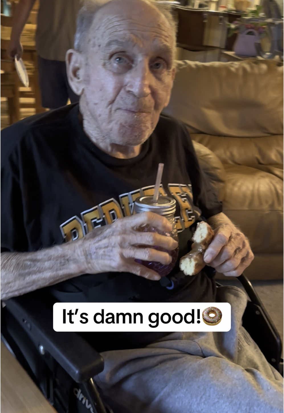 Happy donut eating and happy Sunday! #sabmerch #patreon #ed #caregiving #dementia #dementiaawareness #family #Love #memories #fyp #foryoupage #caregiver #husbandandwife #donut #happy @Dan Salinger @mrsdsalnorcal2 @mrsdsalnorcal4 @Pagesinprogresskristidanielle @mrsdsalnorcal3 