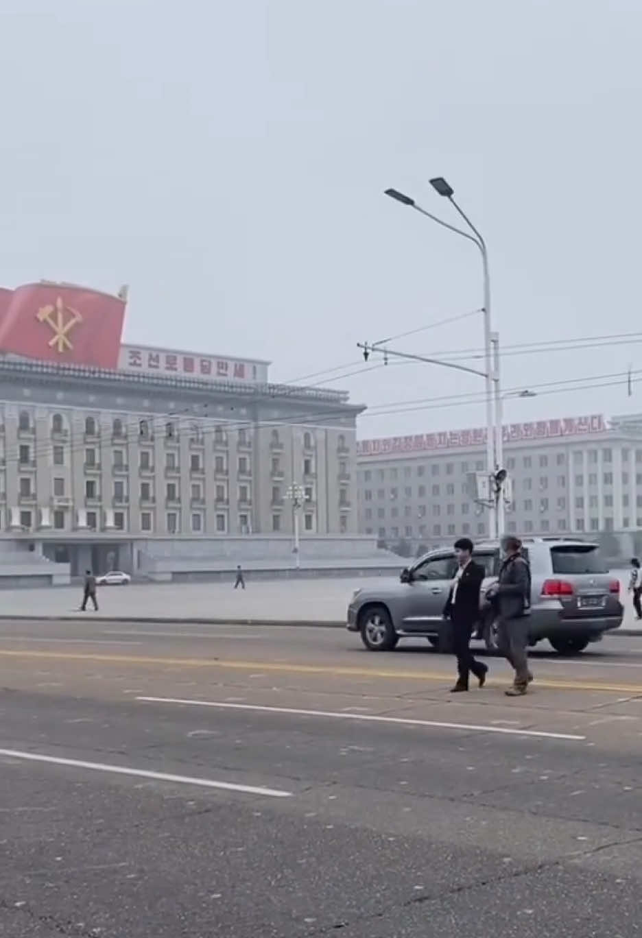 A tourist be warned! Remember that in North Korea it is forbidden to take pictures of the portrait of the Supreme Leader. This is the law. If you obey our laws, you can enjoy your trip.#dprk #northkorea 