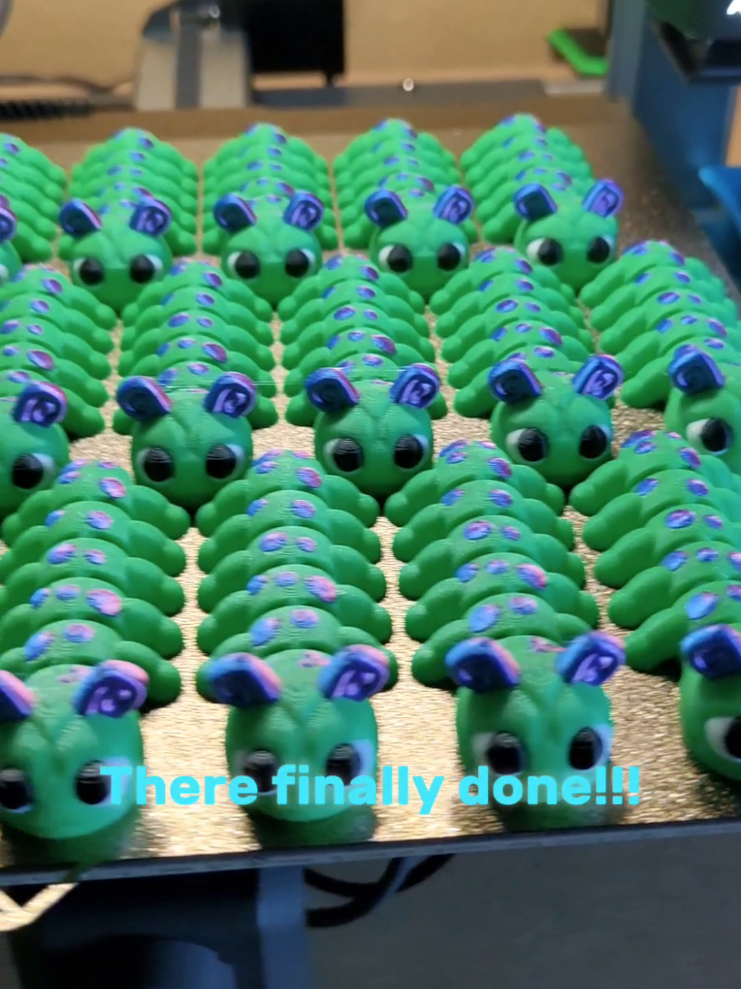😍Love these little caterpillars🐛, all thanks to @printnplaynz 🙏 #anycubic #anycubickobraseries #printandplay #challenge #anycubics1 #trends #manufacturing #satisfy #toys #DIY #fyp #recommendations #oddlysatisfying #keychain #caterpillar #cute #3dprinting #bulk #makerworld #model #3dmodel #ireland #acepro #technology #soundon #filament #kobra3 