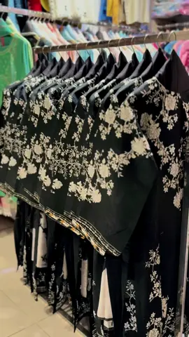 New arrivals luwn cotton available size small medium and large  . . . . . . . . .#rangolidesign #rangolidesign✨ #pakistandresses #Rangoli #fashion #rangolistyle #rangolistyle #