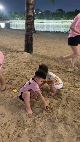 Buổi tối mưa gió tại Công viên Biển hồ Vinhome Smart 🤩🤩