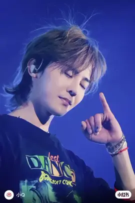 Ảnh là 1 phong cách mà e luôn theo đuổi 👑🌼 #GDRAGON  #GDRAGON_ÜBERMENSCH  #GDRAGON2025  #GDRAGON_DRAMA  #GDRAGON_TOOBAD  #kingofkpop #xuhuong #idol #kpop #bigbang #trending #concert #kingisback #legendofkpop 