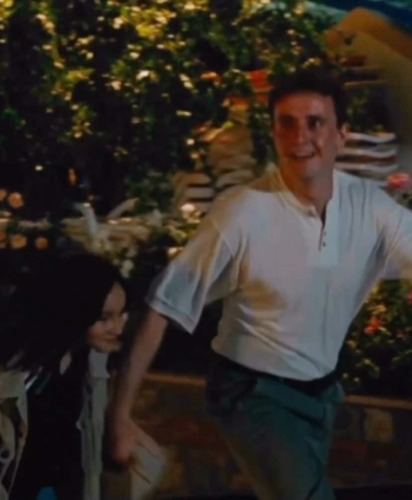 This movie haunts me (it’s one of the best films ever) #aftersun #aftersunmovie #aftersunedit #paulmescal #paulmescaledit #frankiecorio #calumaftersun #sophieaftersun #littlemisssunshine #edit 