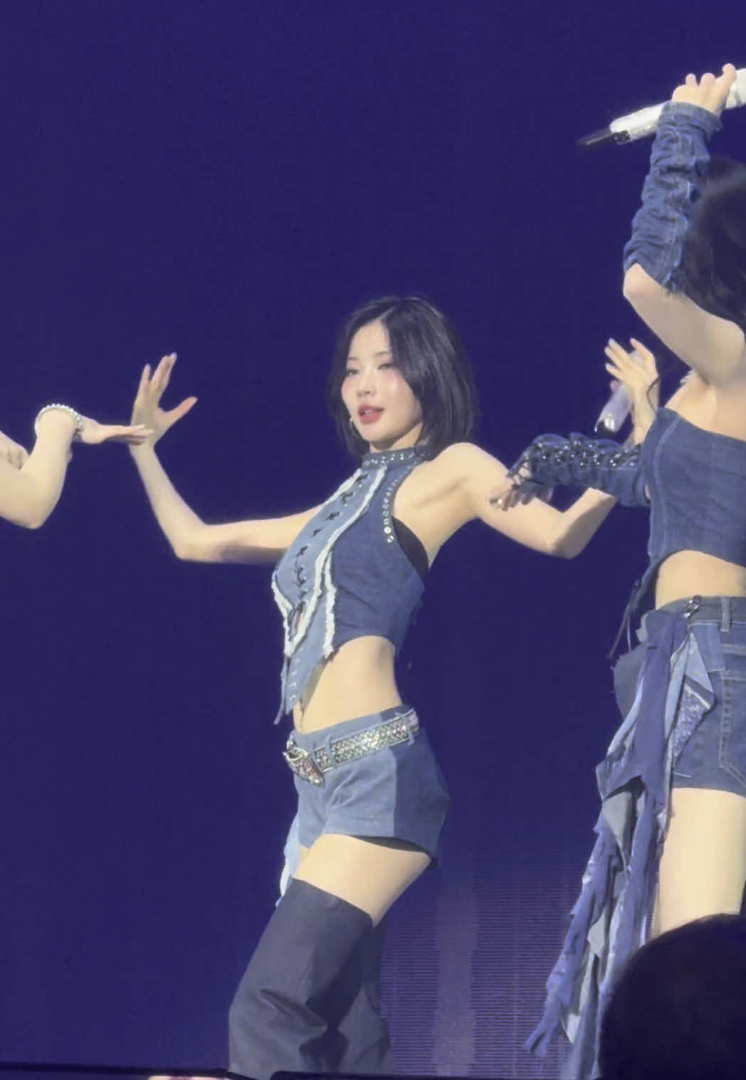 ASA BILLIONAIRE                                                                                                  #BABYMONSTER #베이비몬스터 #BABYMONSTERSINGAPORE #HELLO_MONSTERS #ASA #kpopfyp @babymonster_yg #