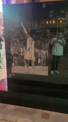 Kobe Bryant Statue 💜 RIP #blackmamba #lalive #lalakers #goat #kobebryant #lakeshow 