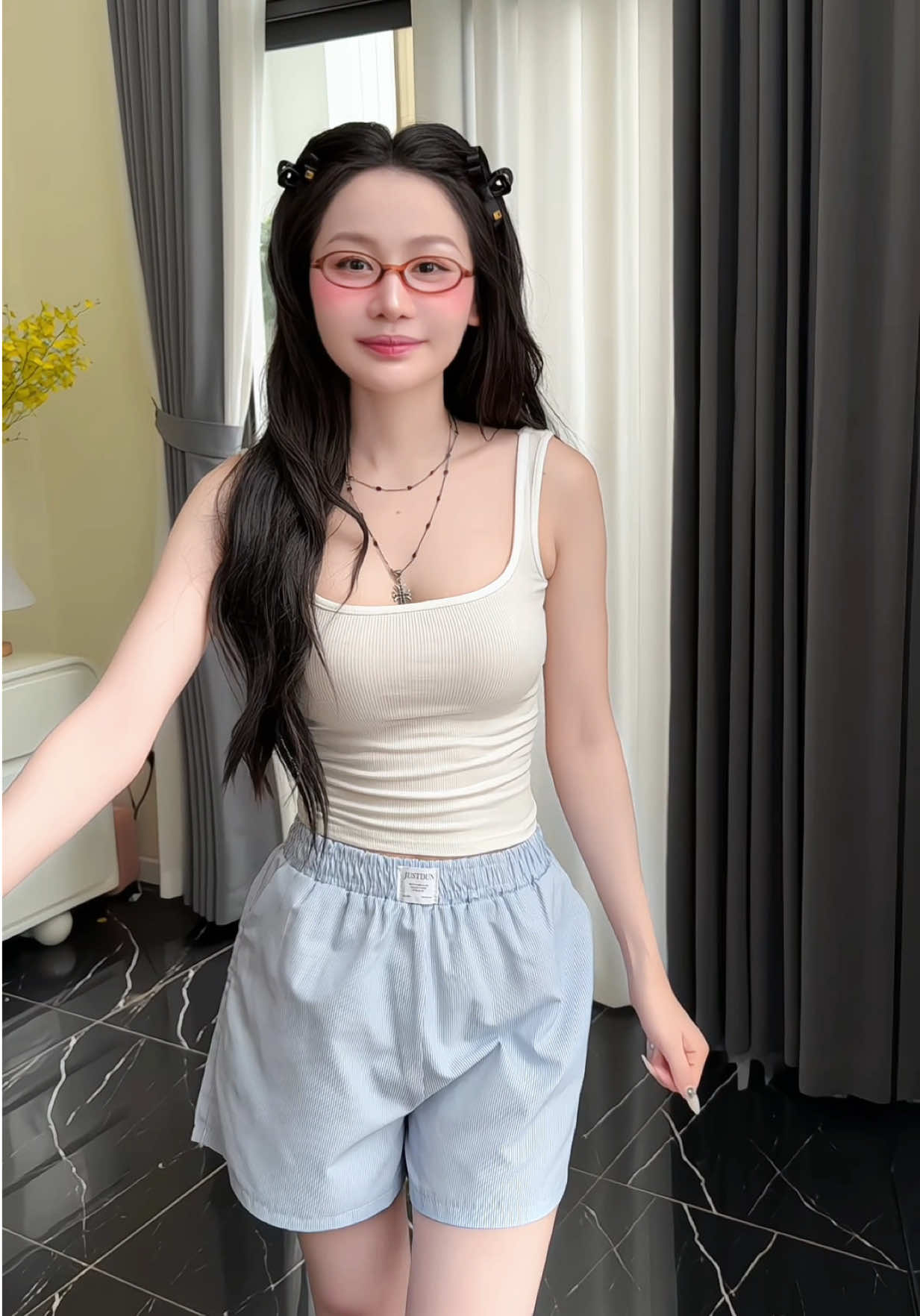 Nay mua được quần hời quá đi #webuild #22etm #trinhlunglinh96 