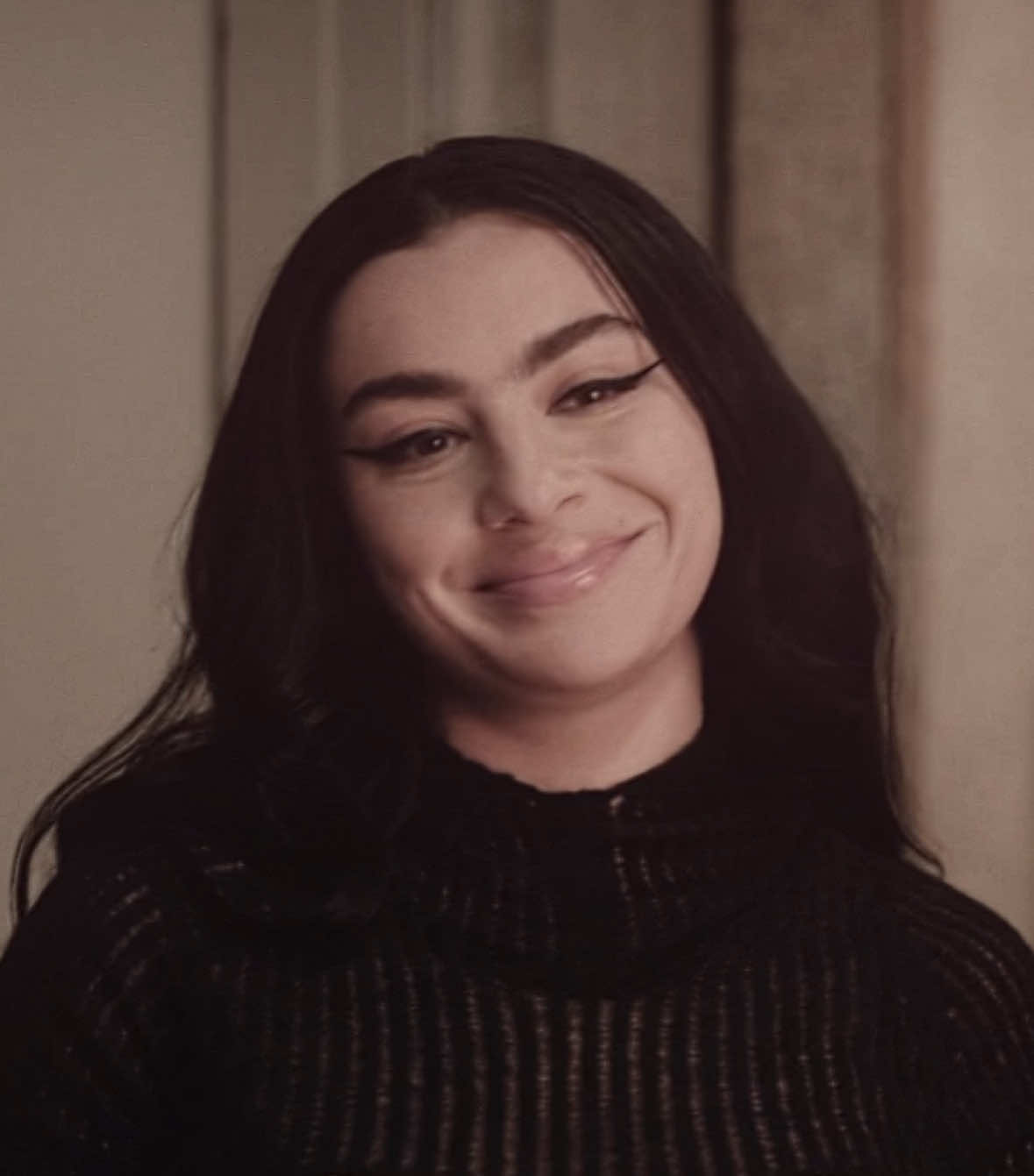 R U JOE KING??? @Charli XCX #charlixcx #charlixcxedit #overcompensating #overcompensatingedit #aestheticedits #aftereffects #ae #aeedit #viralvideo #viral #edit #xyzabc #foryoupage #fyp  cc: daniel rm: notthefriend