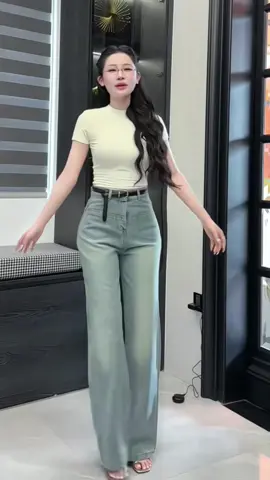 Quần jeans suông li chéo lưng cao #fyp #xh #outfit #xuhuongtiktok #thoitrangnu #quanjean 