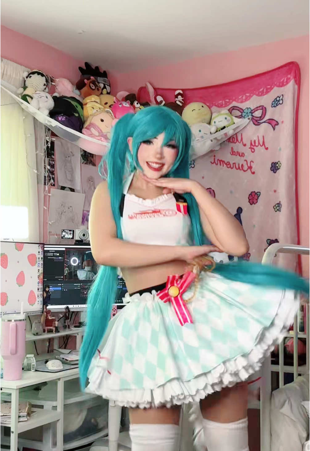 24 hr stream is complete!!🥳 thanks to everyone who joined🫶 #hatsunemikucosplay #cosplaydance #racingmiku #mikuhatsunecosplay #mikucosplay 