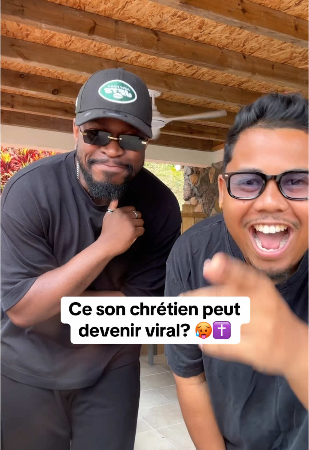 On s’en lasse pas de voir vos vidéos! Ça fait une semaine que c’est sortit !! 🙏🏽❤️ #tiktokchretien #rapchretien #rapgospel #Jesus #chretienlifestyle 