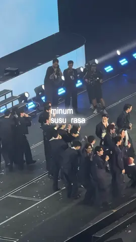 Beneran menikmati ke hoki annya dapet kakak cantik seorang EST SUPHAAAAA🫵🏻😭, info seminar william tips bisa kecup jidat est supha🙏🏼 #williamest #williamjkp #est_rvp #LOLFanFest2025 