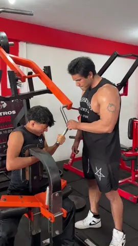 @sotoobrayan Representando #bodybuilding #gym #Fitness #aesthetic #GymTok 