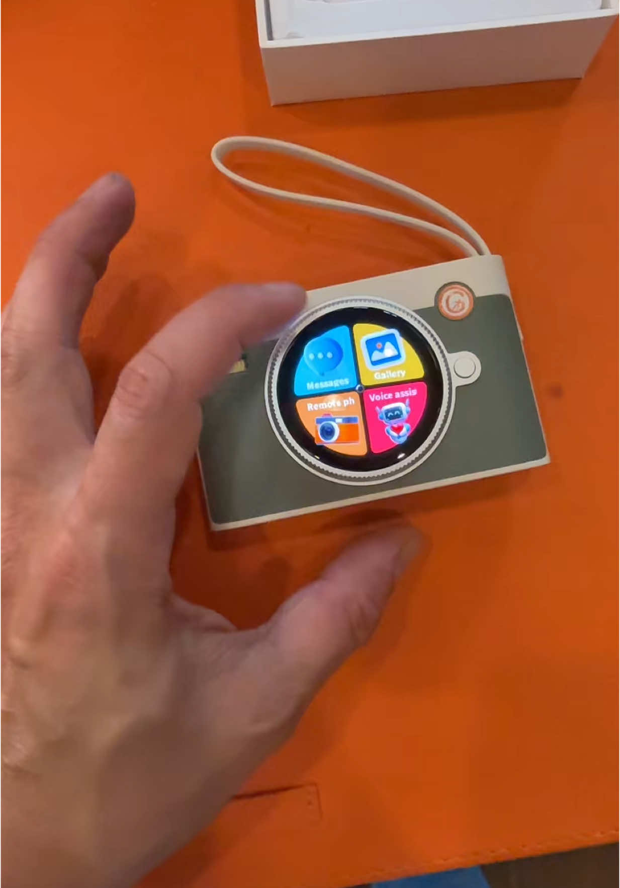 Absolutely amazing #touchscreenamoledpowerbank it’s 10000mAh and just awesome! Must see! #kahlagaming #kahlaDeals #Kahlatalk #Kahlatech  #TikTokShopCreatorPicks 