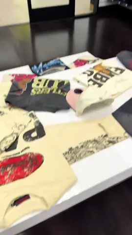 STREAMING EVERYDAY BEFORE I LEAVE FOR STREAMERS UNIVERITY 📚 shout out to @CAP_CITY.ONLINE for these dope pieces  #streamersuniversity #kaicenat #fashion #streetwear #flyclothing #trim 