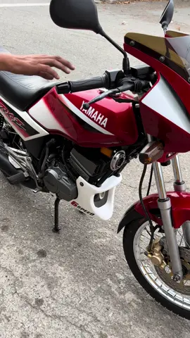 Rxz 135 #mundoyamaha #modelazorxz135 #6speed #motopiruetasvenezuela🇻🇪 #yamaha @MotosYahan 