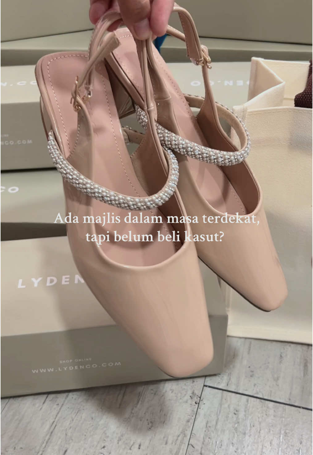 Ada majlis dalam masa terdekat, tapi belum beli kasut? Cuba lah kasut tiarra heels lyden🔥 #kasut #lyden #heels #kasutperempuan #kasutviral #kasutstudent 