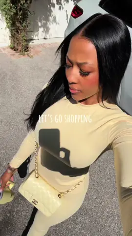 🛍️