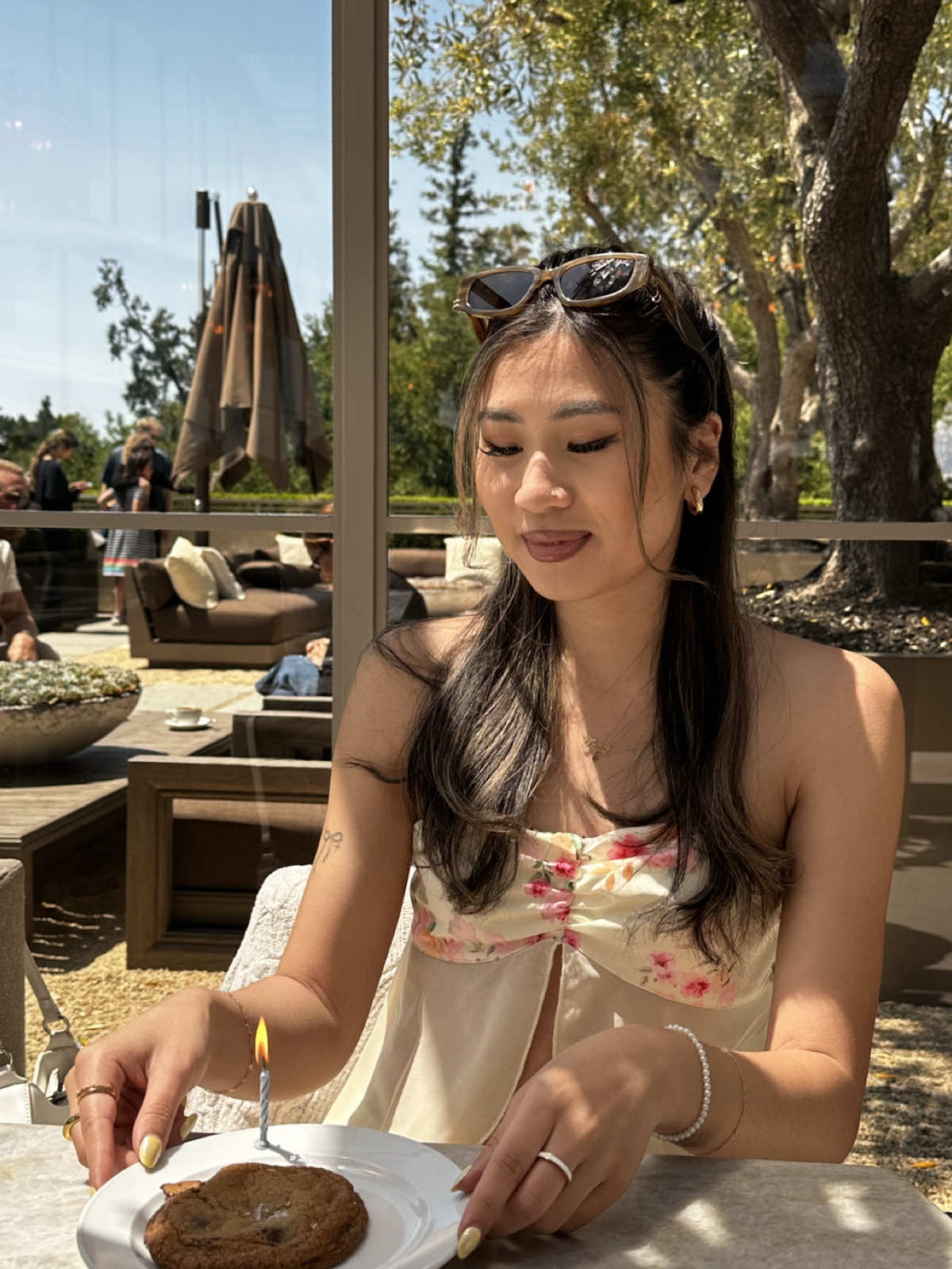 Cheers to 27 mf yearssss, heart it so full 🍰🌷💌✨ #freindship #friends #birthday #bday #celebrate #rhrooftoprestauraunt #rhrestaurant #paloalto 