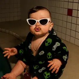 Meu bebê reborn, na mamadeira tem 49% de álcool misturado no leito 😎#zanolini #menosfocomaisansiedade 