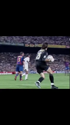 Ronaldinho first goal with Barcelona debut match. #magic #football #ronaldinho #gaucho #brazil #barcelona #legend #hero 