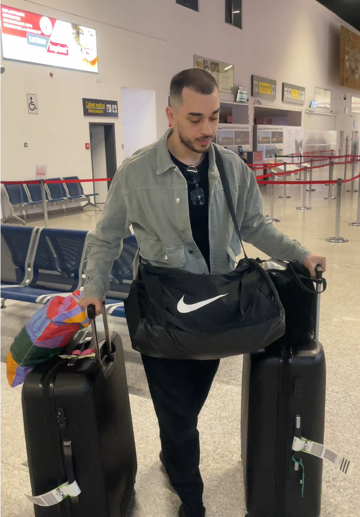 #airport #airportcouple #couple #couplevideo #couplestiktok 