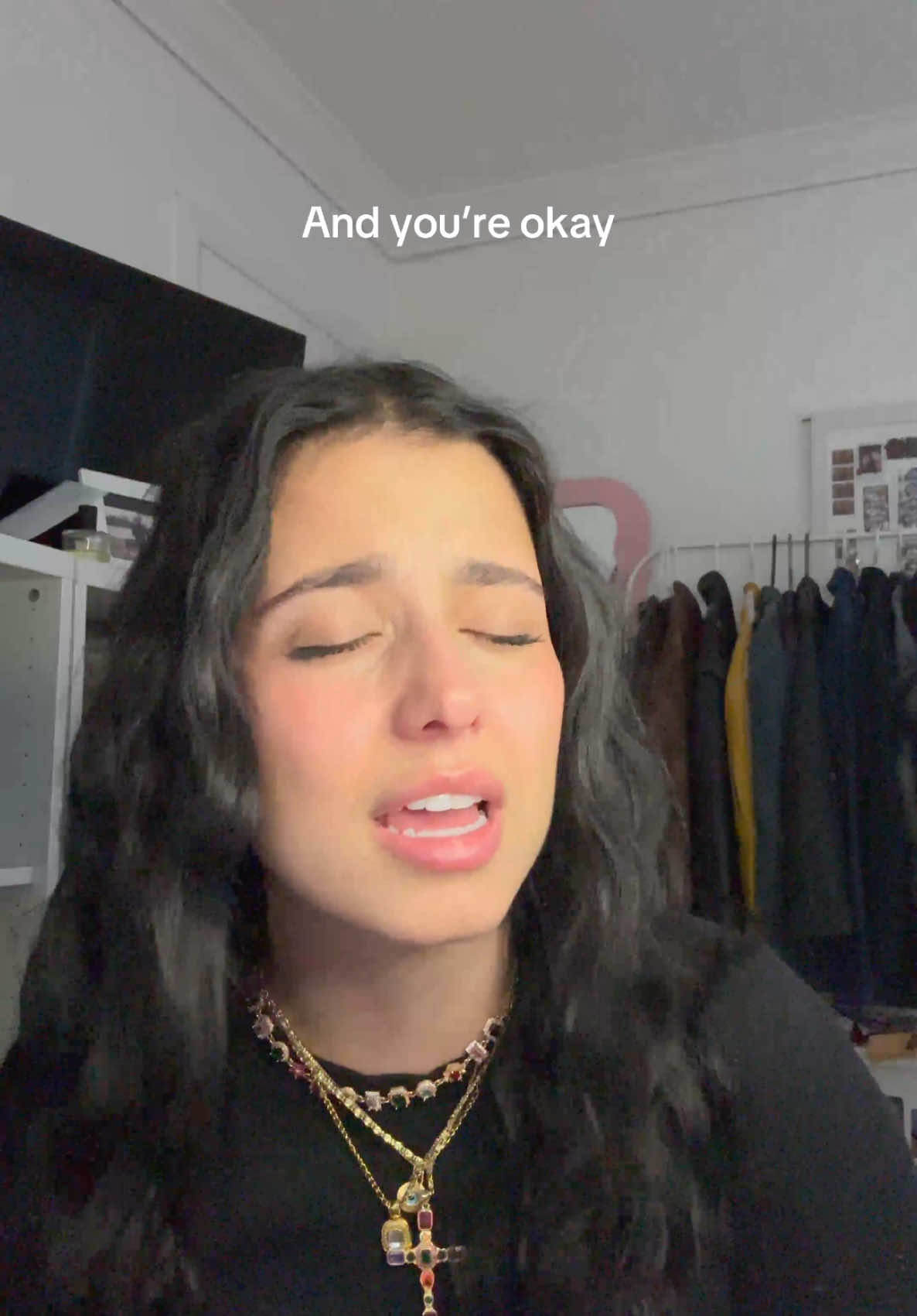 I’m falling to pieces 🥲 #fyp #foryou #foryoupage #singing #singer #viral #trendingtiktok #viraltiktok #trendy #trend #trending #sofiacamara #song #viralvideos #cover #coversinger #singingchallenge #singingcover #covers 