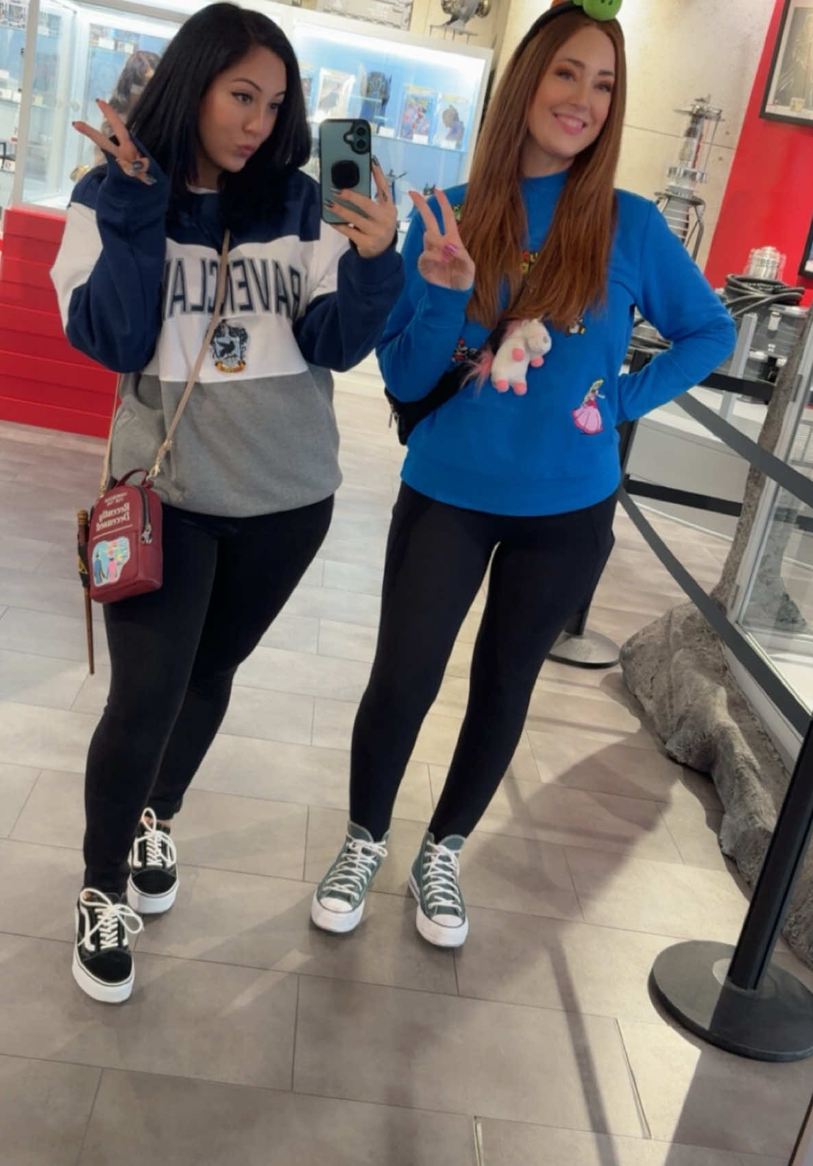 Get yourself a friend who brings out the best in you and is just as silly as you are 😂😂 (inside the HP store hahaha!) @Breezy #universalstudios#harrypotter#hp#harrypottertiktok#friendship#fun#themepark#LA 