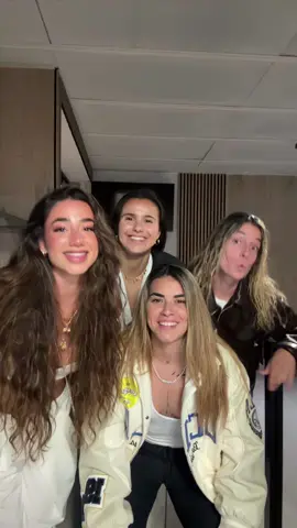 @Naia Landaluce @Misa Rodríguez @Eva Navarro @Melissa Font Ivars 💘💘