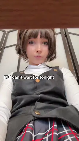 Makoto! Read your texts to the class!! #persona5 