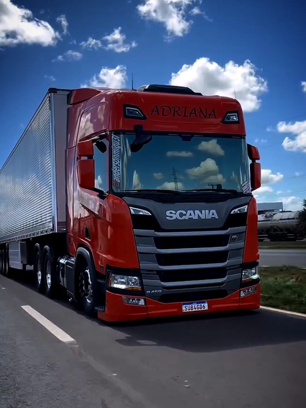 Se eu te ligar de madrugada 🔊 #saudadeamarga #scania #no12 #caminhoneiro #caminhaoarqueado #brasil #caminhaobr #curtidas 