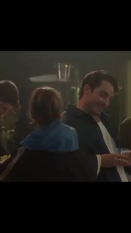 اتوقع هاد اللي راح يصير بالموسم الثالث راح يكونوا سوا ❤️  #serenaysarıkaya #borankuzum #kgkg #hakankurtaş #kimlergeldikimlergeçti #turkishseries #netflix #fyp #netflixseries #keşfetteyizzz #netflixtürkiye #varil #explore #مسلسلات_تركية #من_التالي #اكسبلور_فولو 