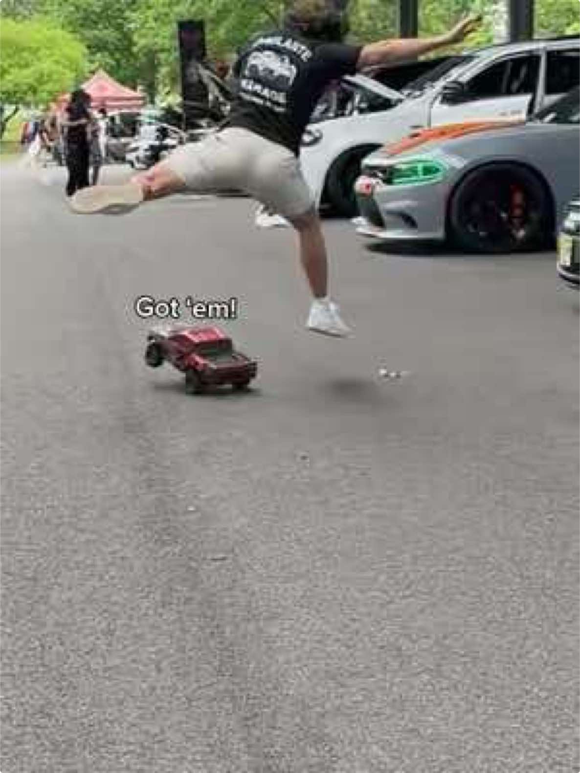 Crashing into @Vigilante Garage corvette! Full video coming soon!  Slash and I attended @scripted.club show to see some cool cars, a limbo contest, and meeting awesome people!  #carguy #rccars #hobby #content #socialmedia #funny #contentcreator #videography #photographer #rccarsofinstagram #carshows #princetonnj #cars #carsofinstagram