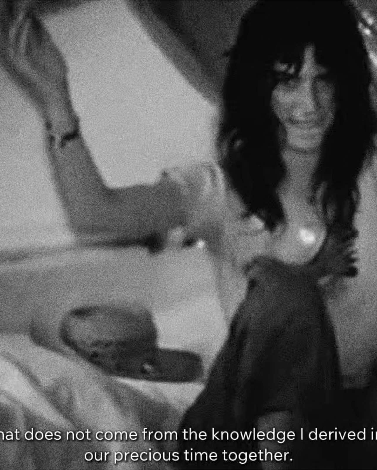 patti smith & robert mapplethorpe in the chelsea hotel, 1970s. #pattismith #robertmapplethorpe #1970s #chelseahotel #justkids #artists #vintage #blackandwhite #fyp #retro #nostalgia 