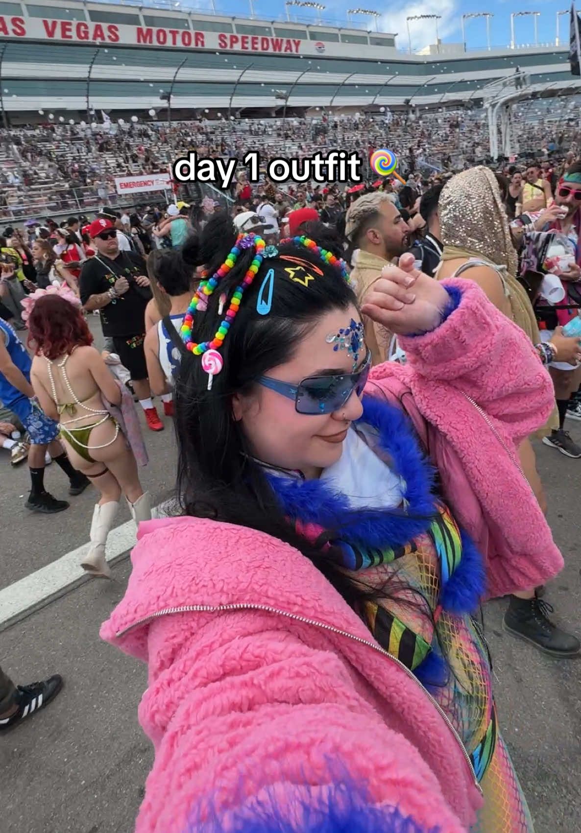 edc day 1 outfit is my fav so far #edc #fyp #edclv #edc2025 #edclasvegas #raving #raves #festivals #festival #raveoutfit #raveoutfits #ravetok #lasvegas #foryoupage 
