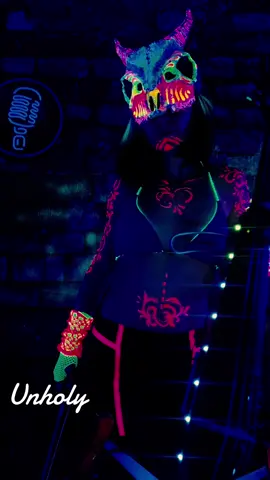 #samsmith #unholy #neon #fyp #cello 