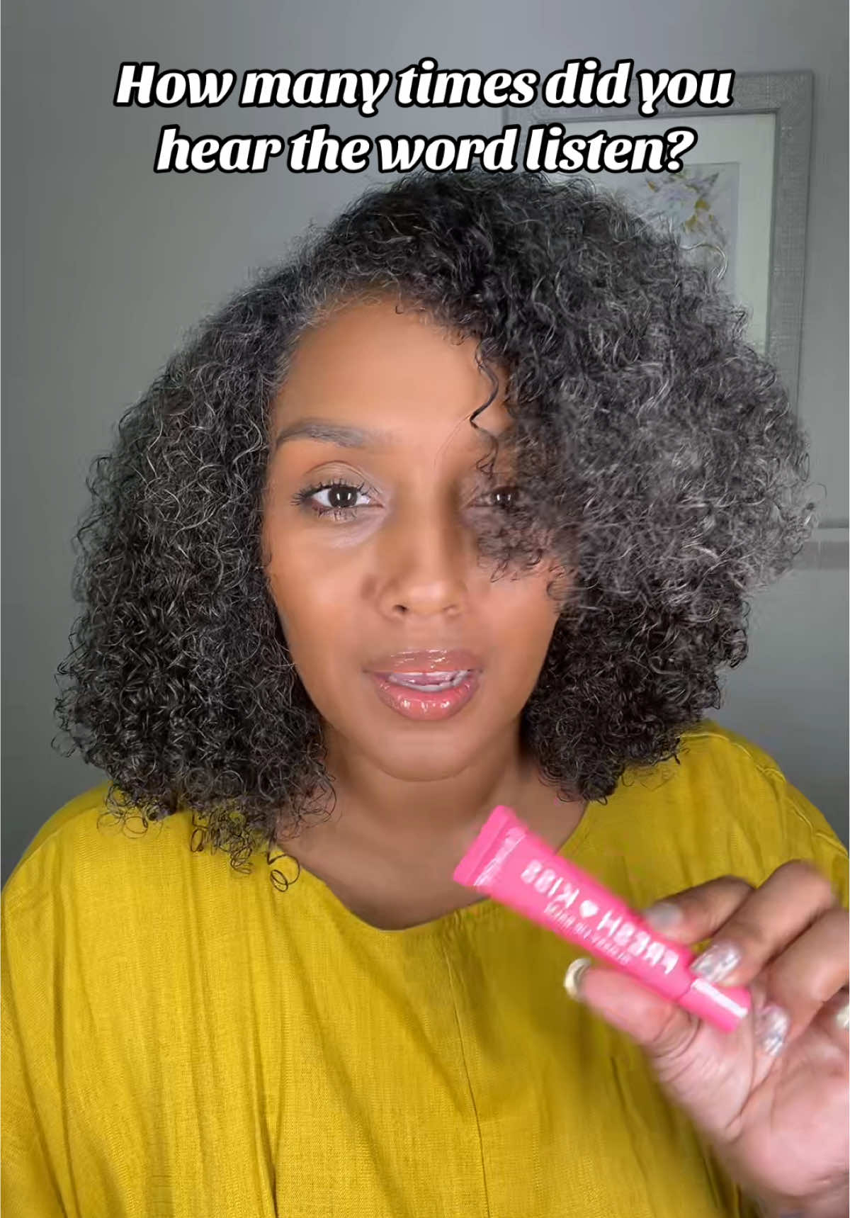 How many times did you hear the word listen? #colourpop #glossybalm  #lipbalm #makeupaddict  #MakeupRoutine  #everydaymakeup 