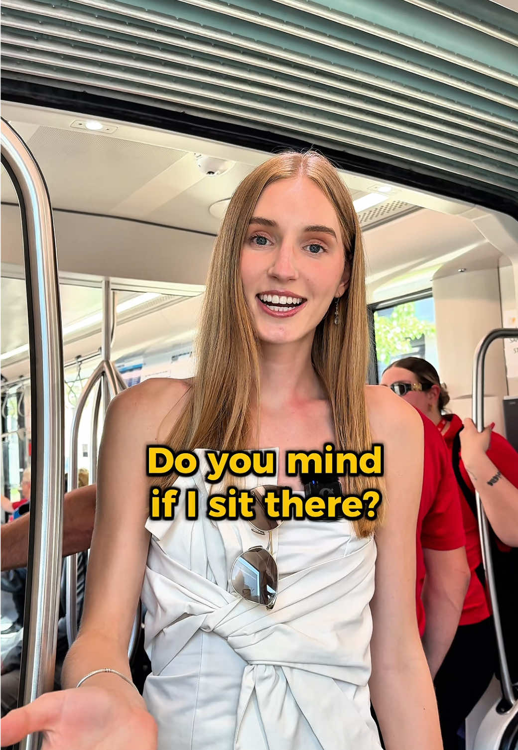 How to answer if someone says… Do you mind? 😌 #ariannitalagringa #englishwithariannitalagringa #learnenglish #english #englishteacher #ingles #inglesonline #teacher 