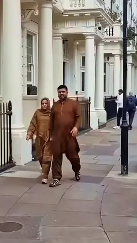 Man called a racist for filming Pakistan Embassy in London #uk 