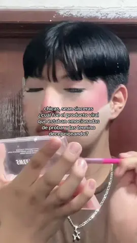 por por el momento ninguno, ojalá siga así 😭 #maquillaje #makeuptime 