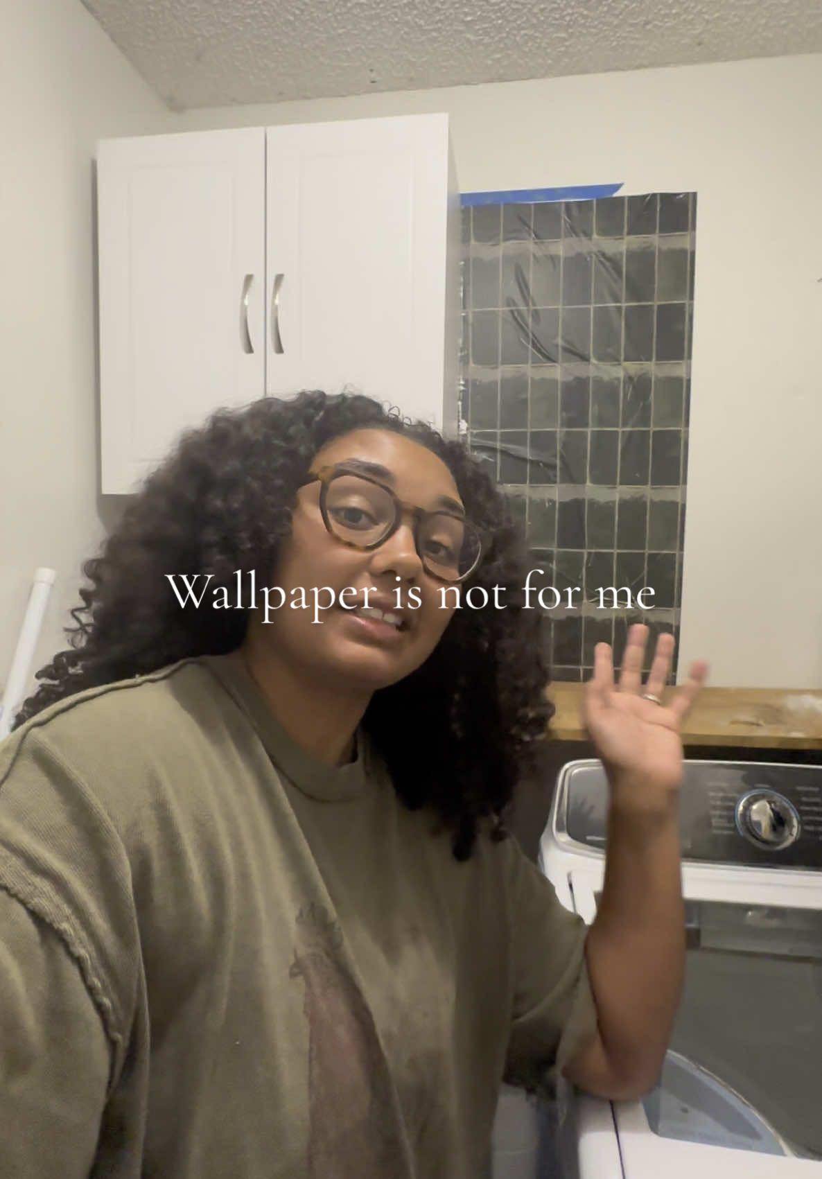 Cross wallpaper off my expertise list 🥲 #diyfail #wallpaper #sahmlife #MomsofTikTok 