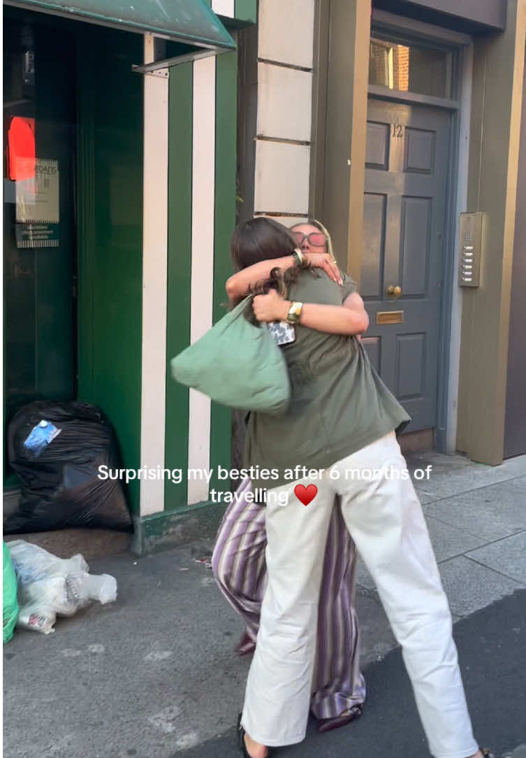 Surprise my besties with me 🥹♥️  #travel #surprise #cominghome #fyp #CapCut 