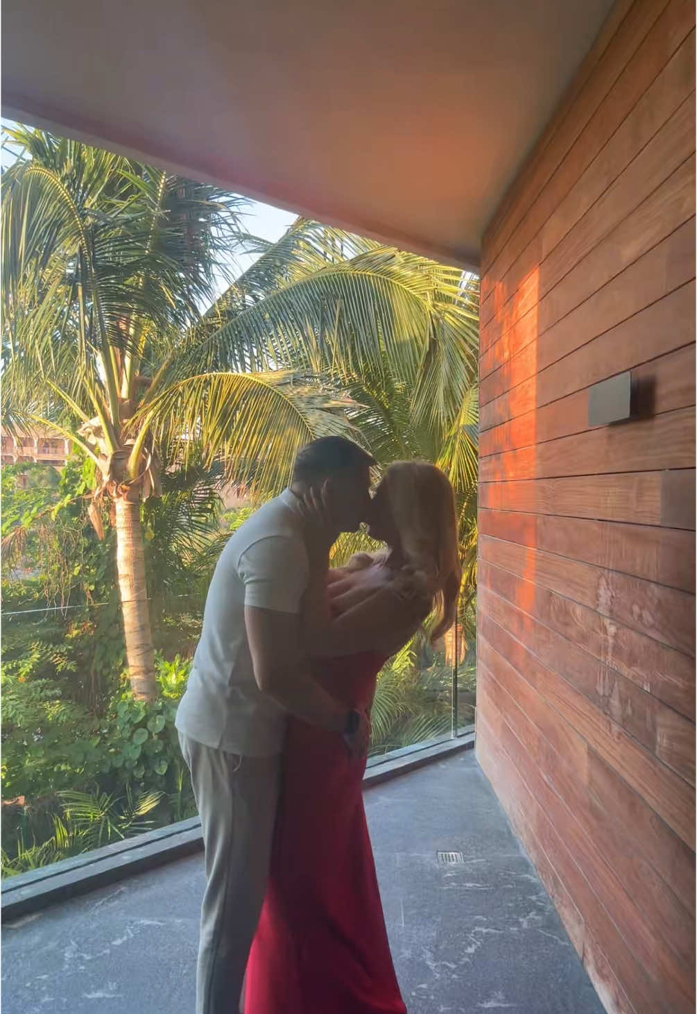 Lady in red #secretsmoxche #secretsmoxcheplayadelcarmen #secretsmoxchéplayadelcarmen #secretsmoxché #vacation 