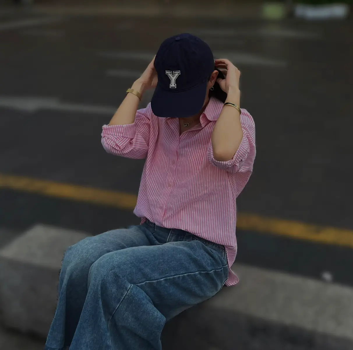 Có những người chỉ đến để cho bạn một bài học, không phải để ở lại lâu dài. Đừng trách họ vì điều đó. Bởi nếu không có họ, có lẽ bạn sẽ không bao giờ hiểu được mình cần gì, xứng đáng với điều gì và nên từ bỏ điều gì.